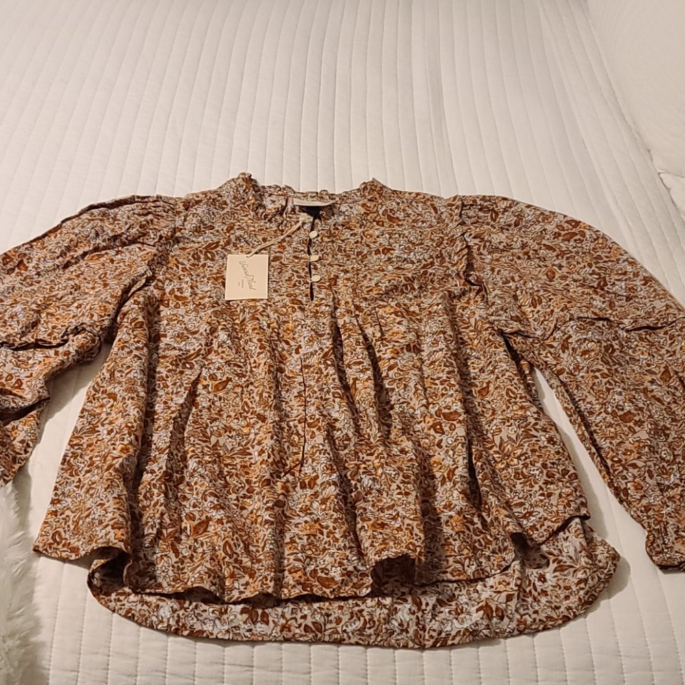 Universal Thread shirt